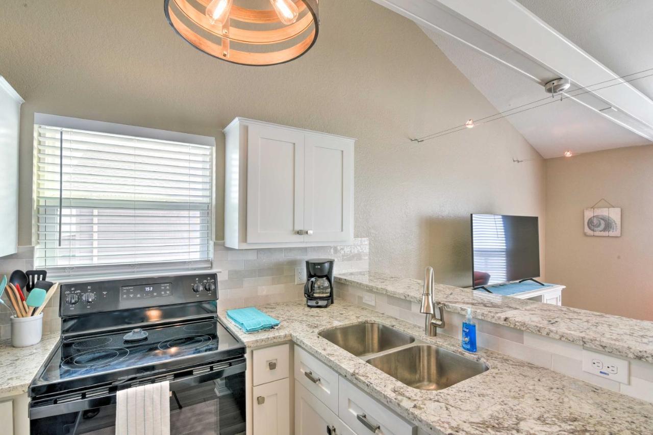 Beachfront Galveston Oasis Balconies, Ocean View! Luaran gambar