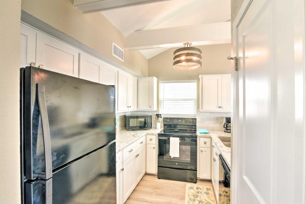 Beachfront Galveston Oasis Balconies, Ocean View! Luaran gambar